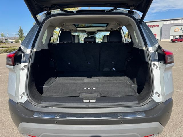 2021 Nissan Rogue SL photo 17