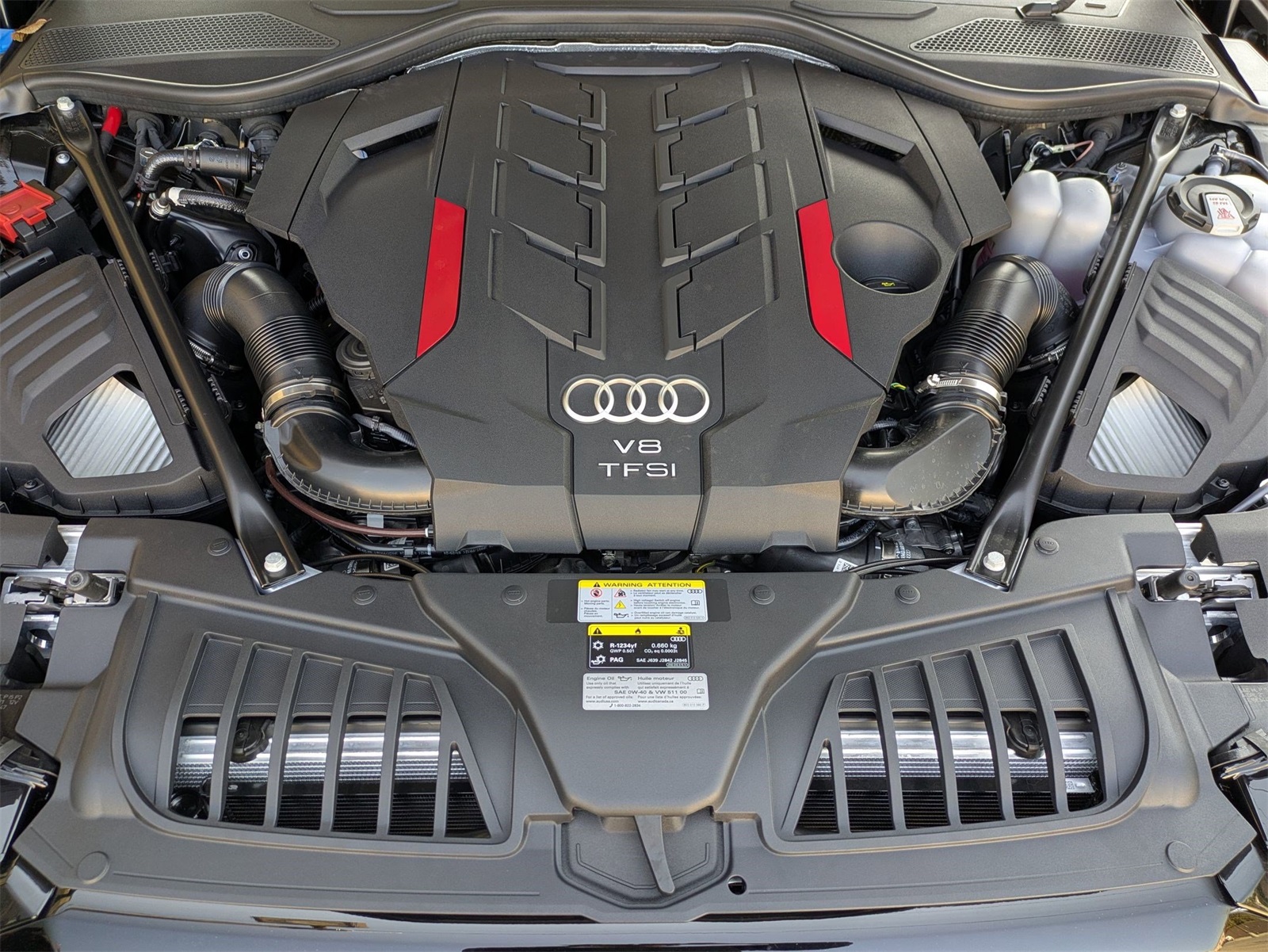 2025 Audi S8 4.0T Quattro photo 8
