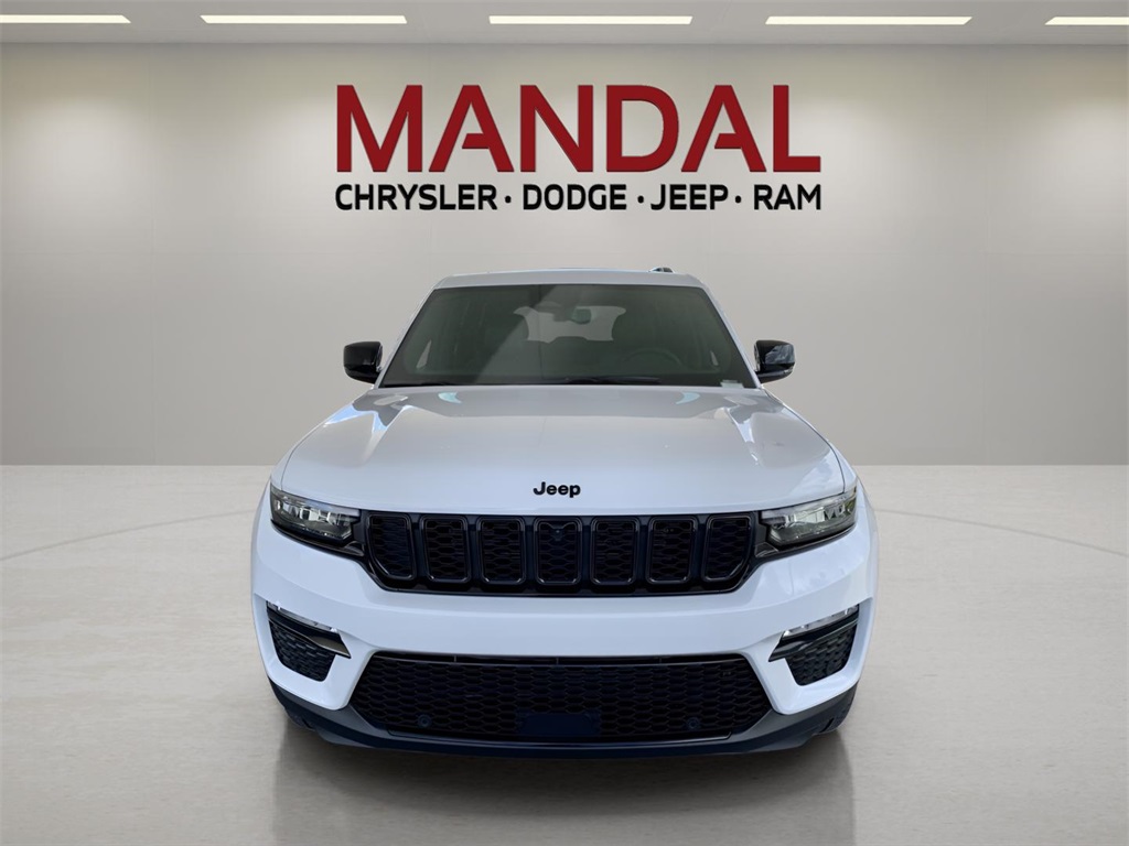 2025 Jeep Grand Cherokee Limited photo 3