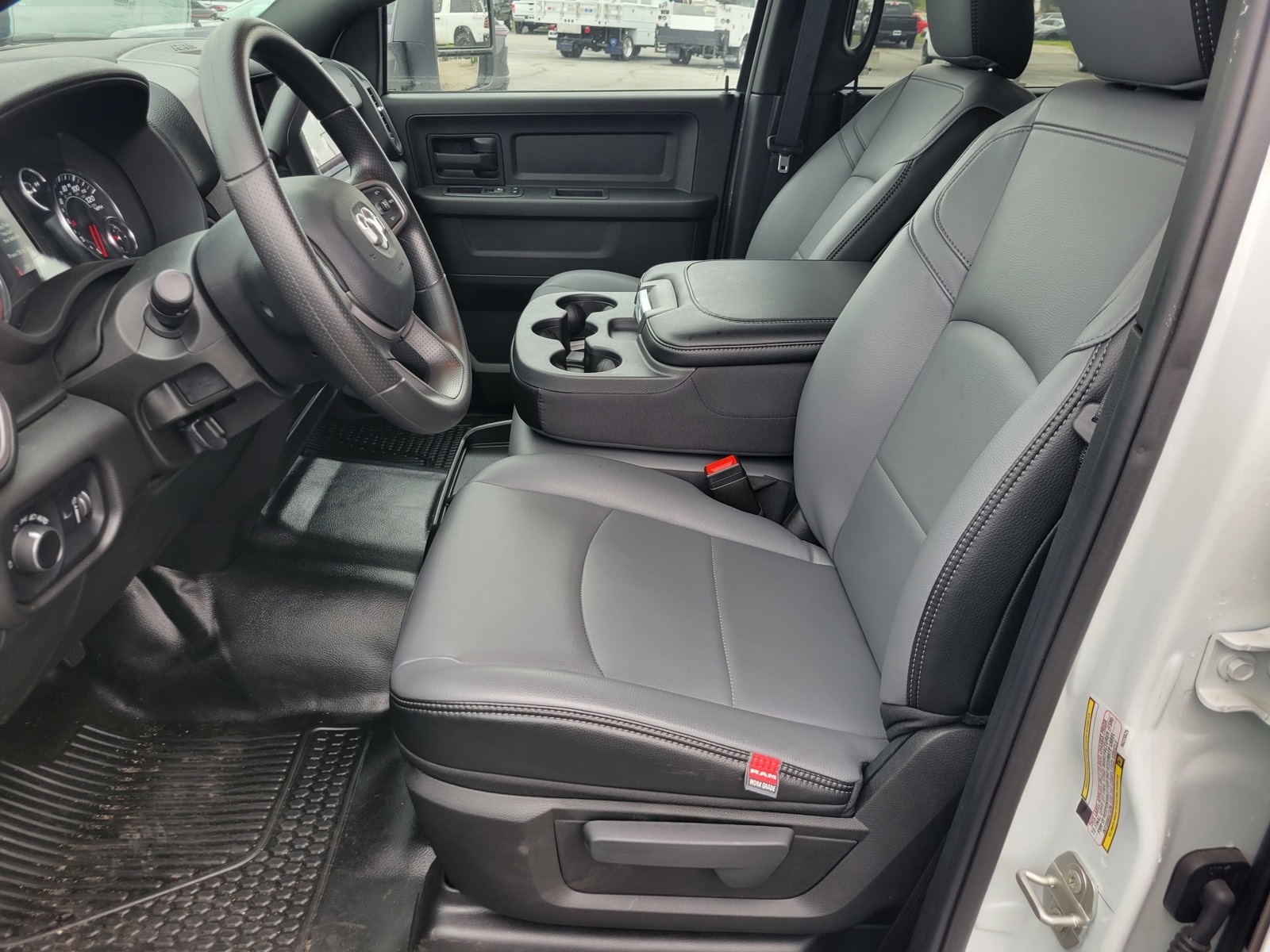 2024 Ram 5500 Tradesman photo 9