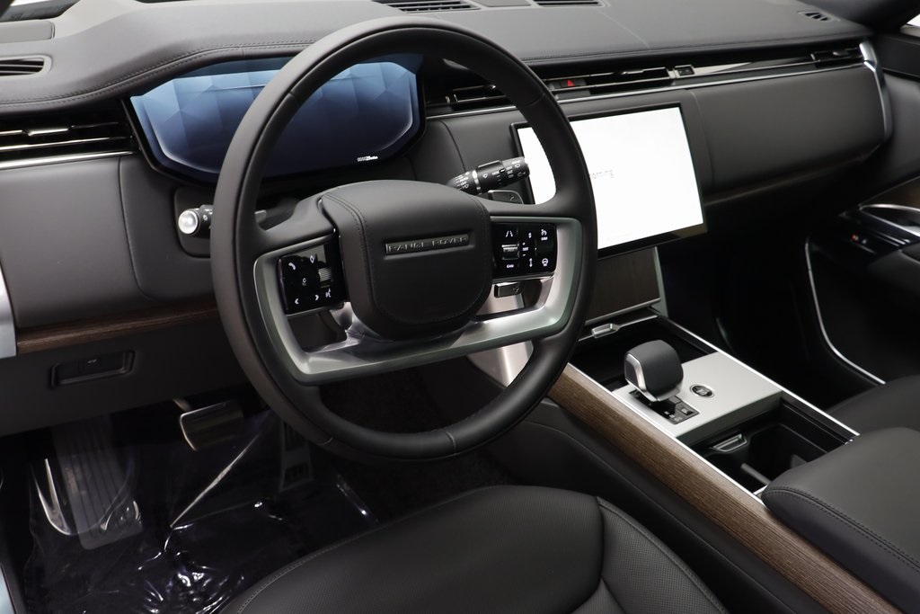 2025 Land Rover Range Rover SE photo 8