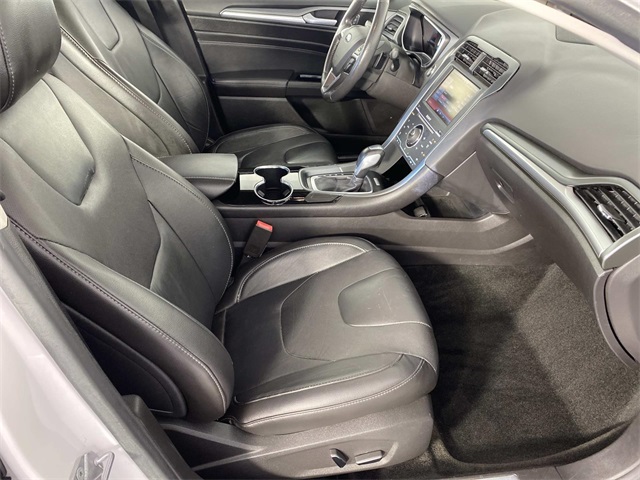 2014 Ford Fusion Titanium photo 9