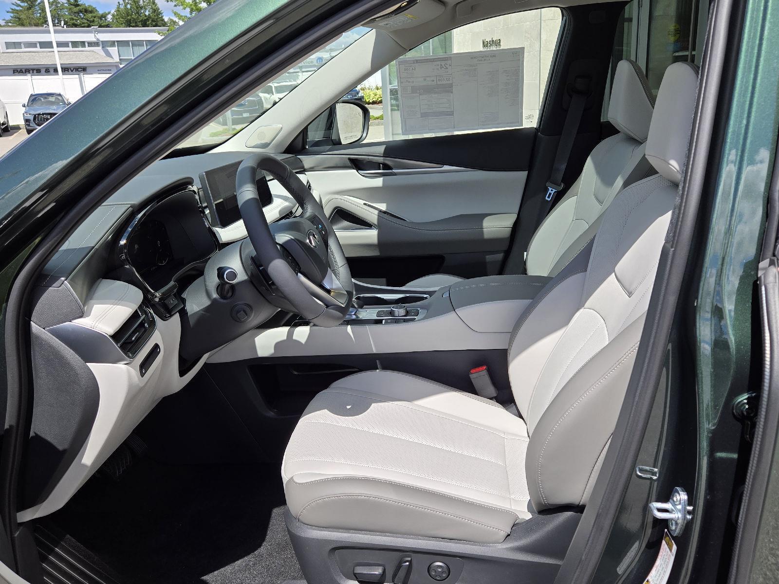 2026 Infiniti QX60 Luxe AWD photo 3