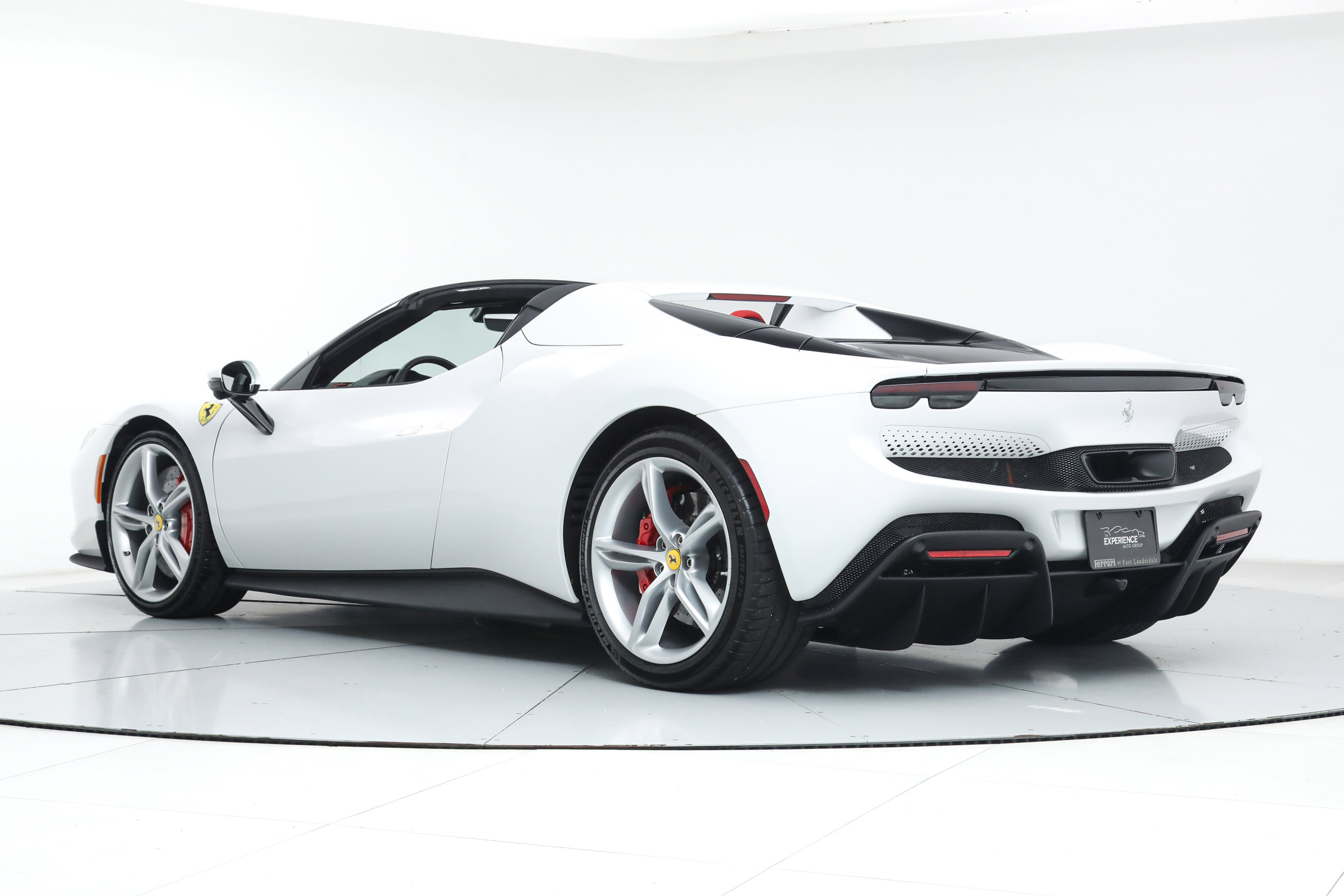 2024 Ferrari 296 GTS photo 8