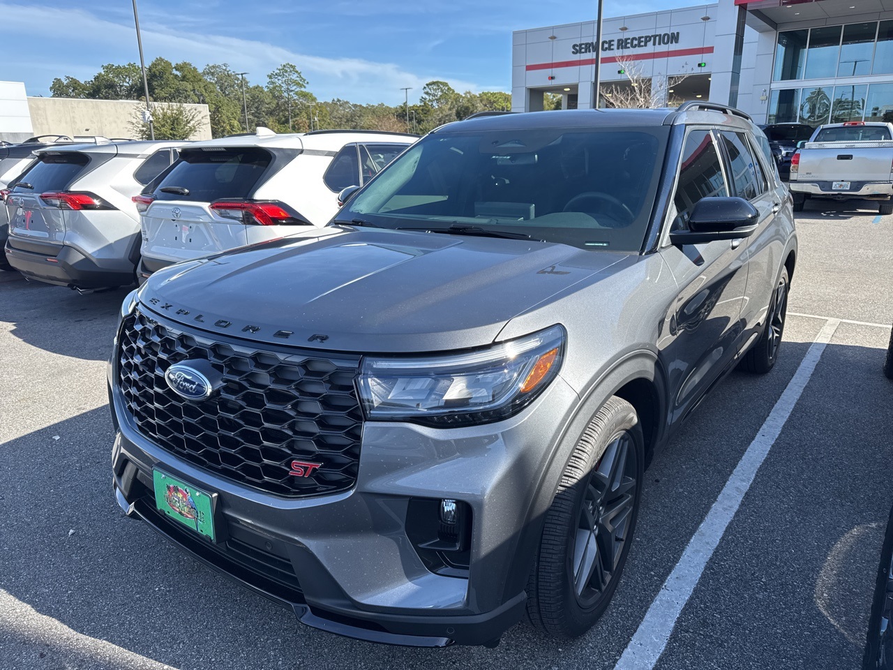 2025 Ford Explorer ST's photo