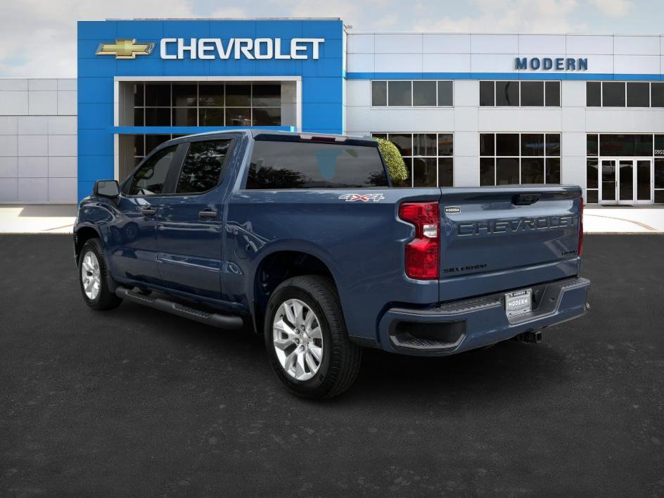 2024 Chevrolet Silverado 1500 Custom photo 3