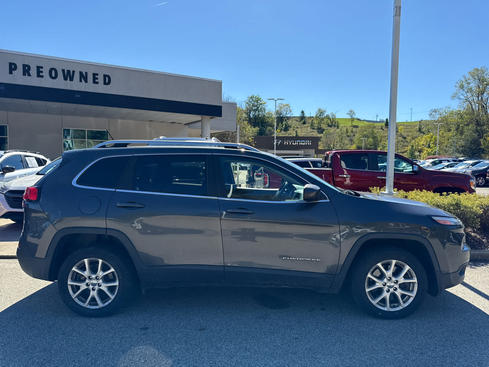 2015 Jeep Cherokee Latitude photo 2