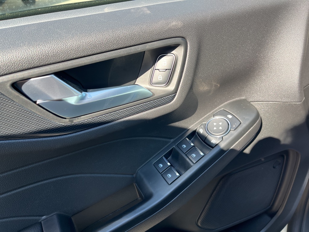 2025 Ford Escape ST-Line photo 22