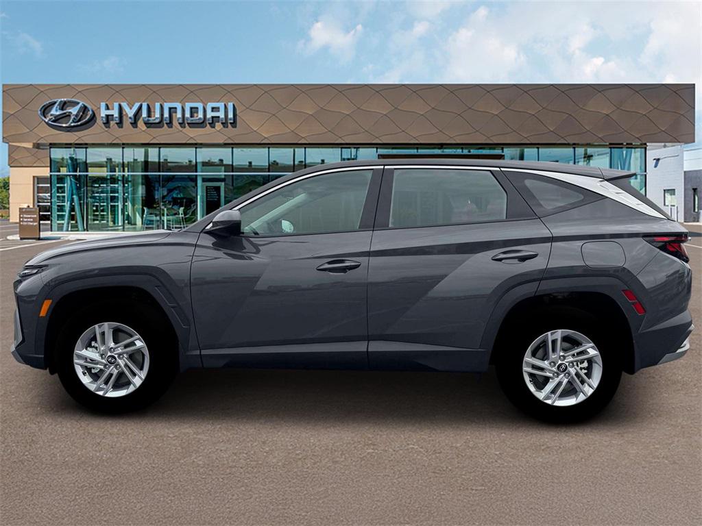 2026 Hyundai Tucson SE photo 3