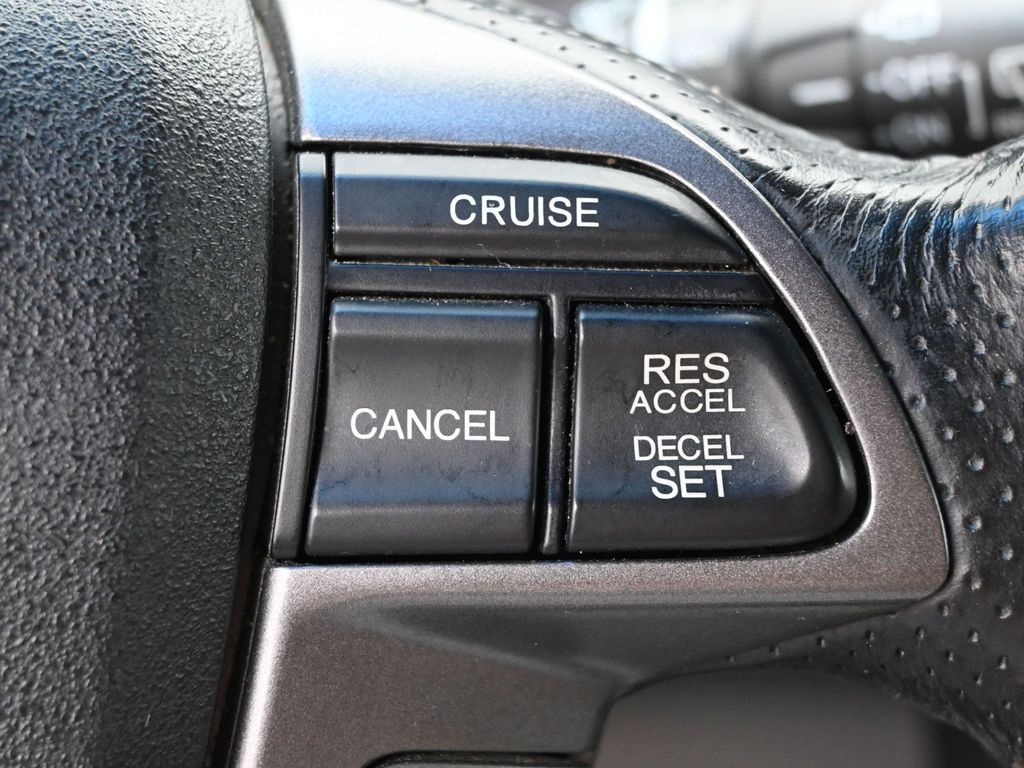 2015 Honda Pilot Touring photo 17