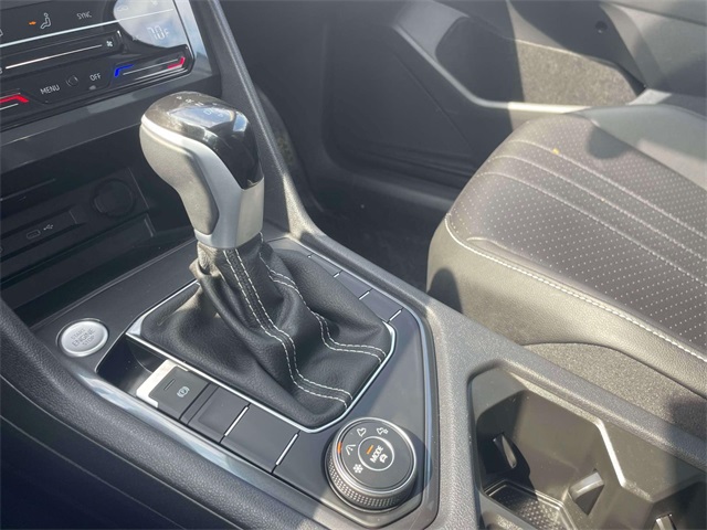 2024 Volkswagen Tiguan SE Wolfsburg Edition photo 28