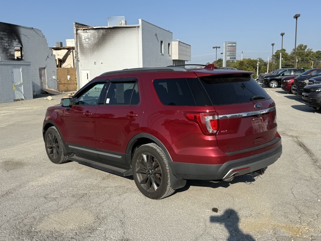 2017 Ford Explorer XLT photo 8