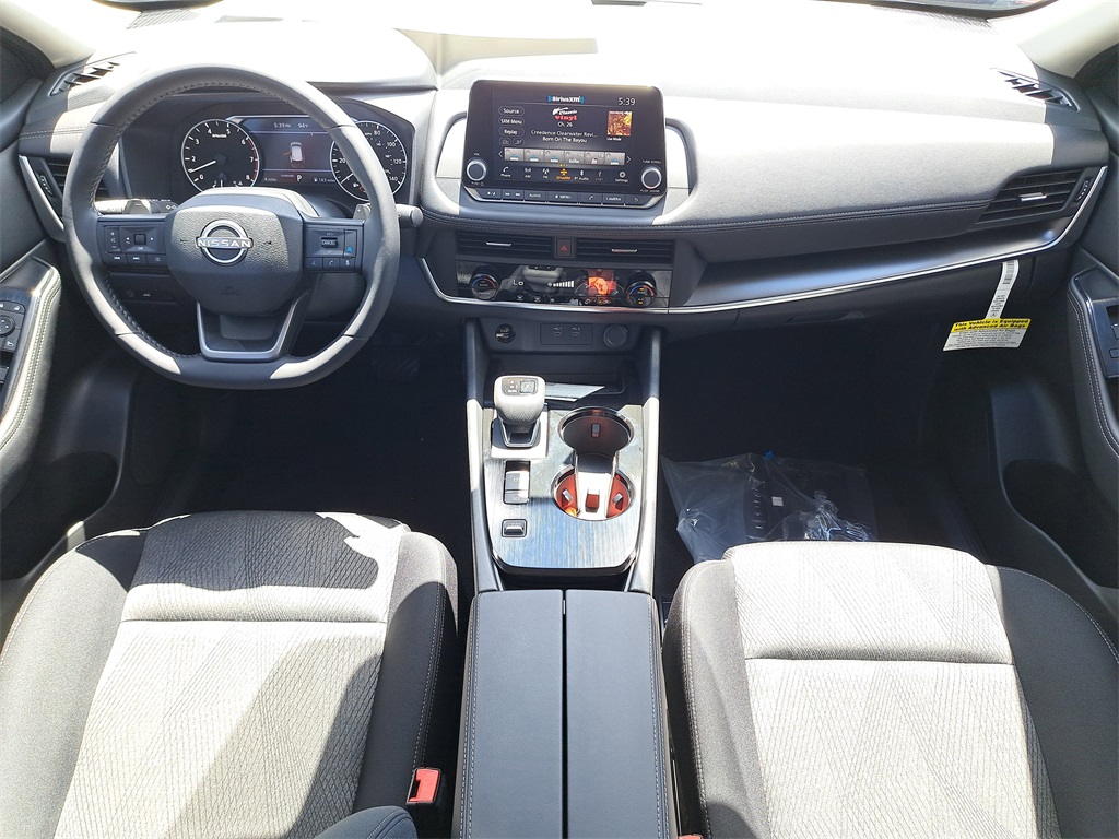 2026 Nissan Rogue SV photo 15