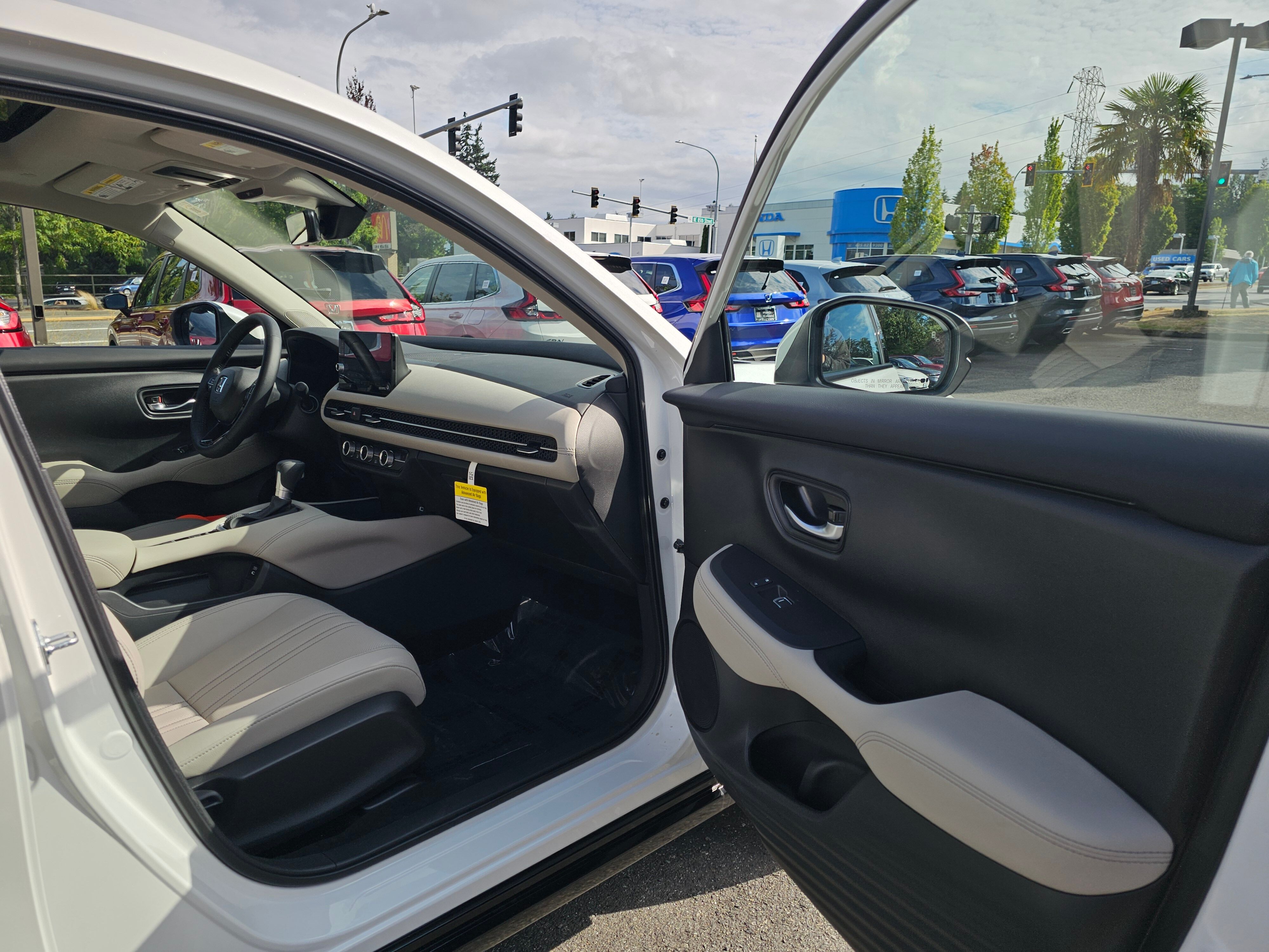 2025 Honda HR-V EX-L photo 3