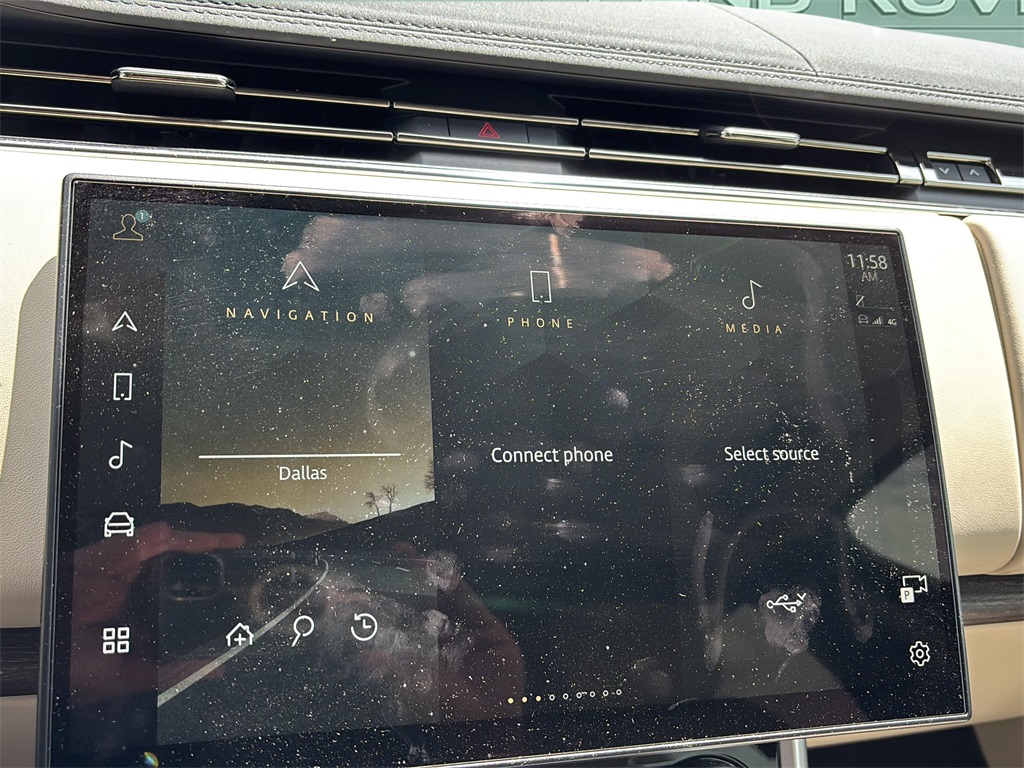 2023 Land Rover Range Rover SE photo 15