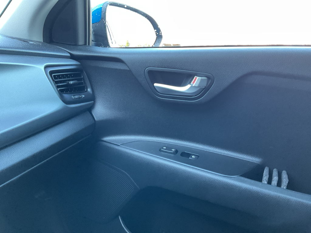 2023 Kia Rio S photo 20