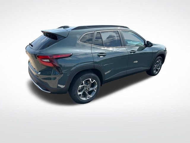 2025 Chevrolet Trax LT photo 5