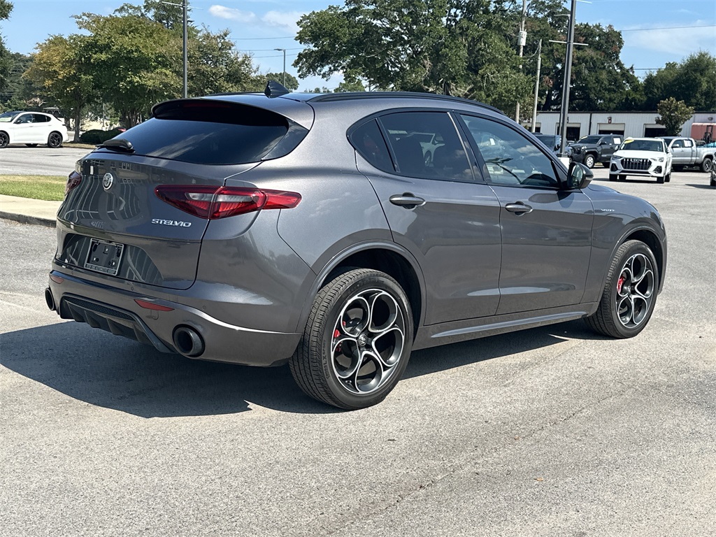 2023 Alfa Romeo Stelvio Ti photo 7
