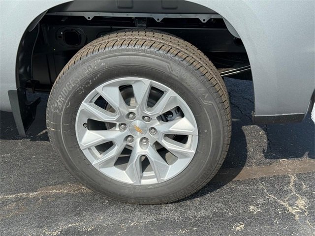 2025 Chevrolet Silverado 1500 Custom photo 4