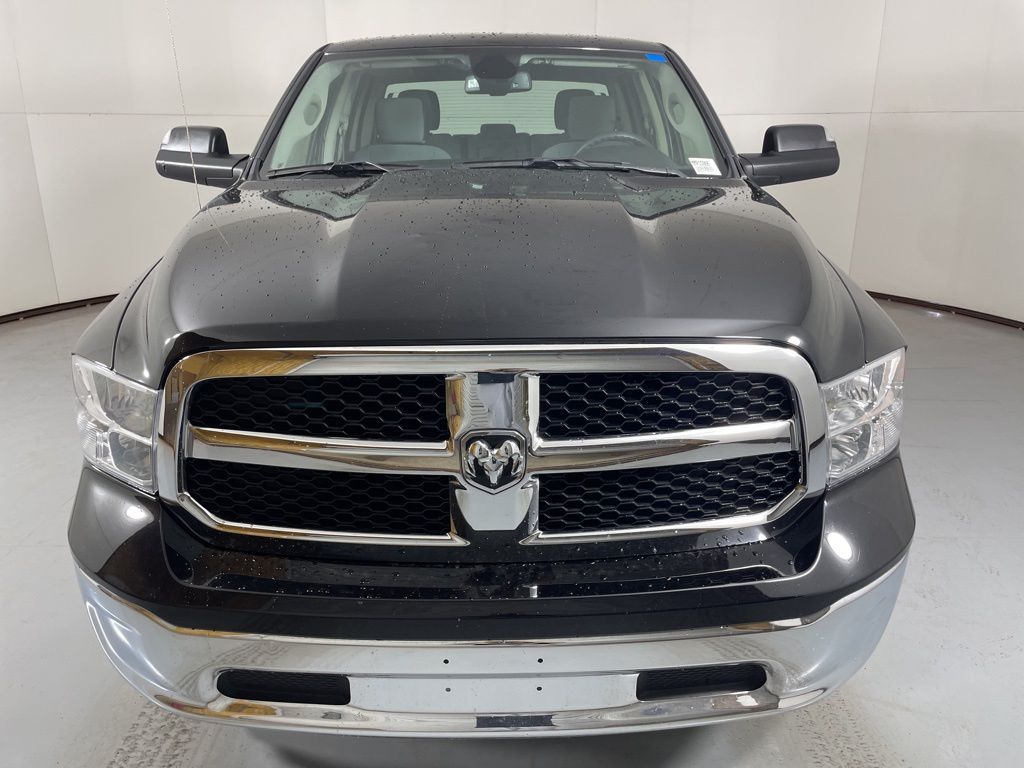 2023 Ram 1500 Classic SLT photo 4