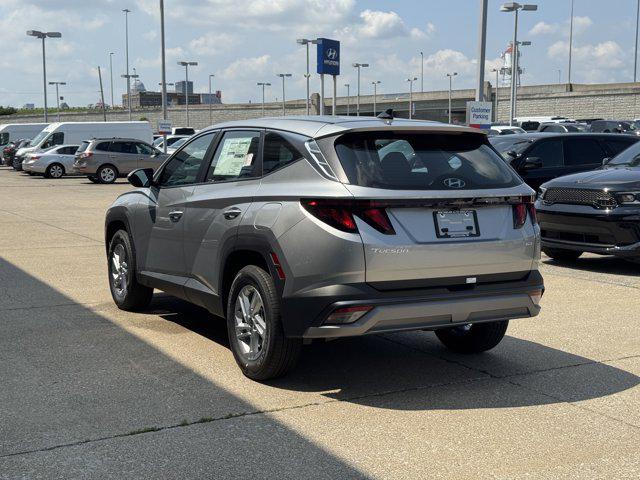2025 Hyundai Tucson SE photo 6