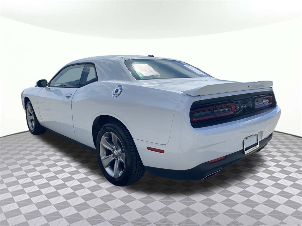 2019 Dodge Challenger SXT photo 5