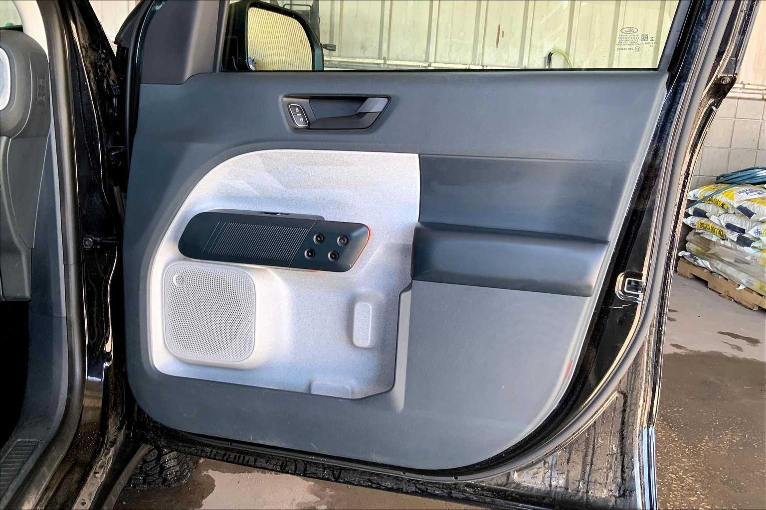 2022 Ford Maverick XLT photo 21