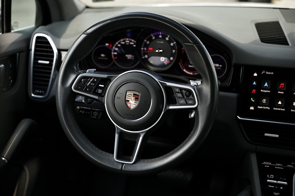 2022 Porsche Cayenne Base photo 29