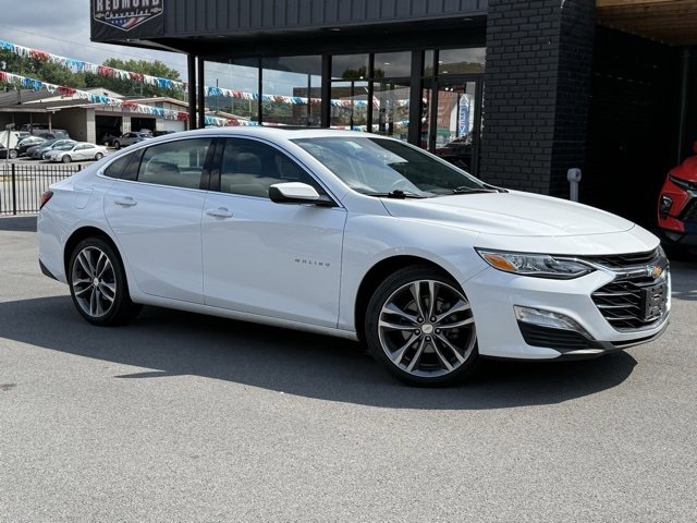 2024 Chevrolet Malibu Premier 2LT photo 2