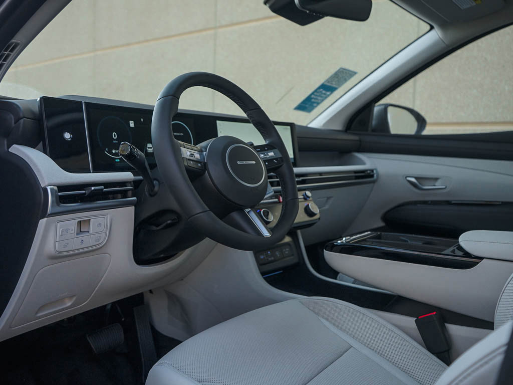 2025 Hyundai Tucson Hybrid Limited photo 16
