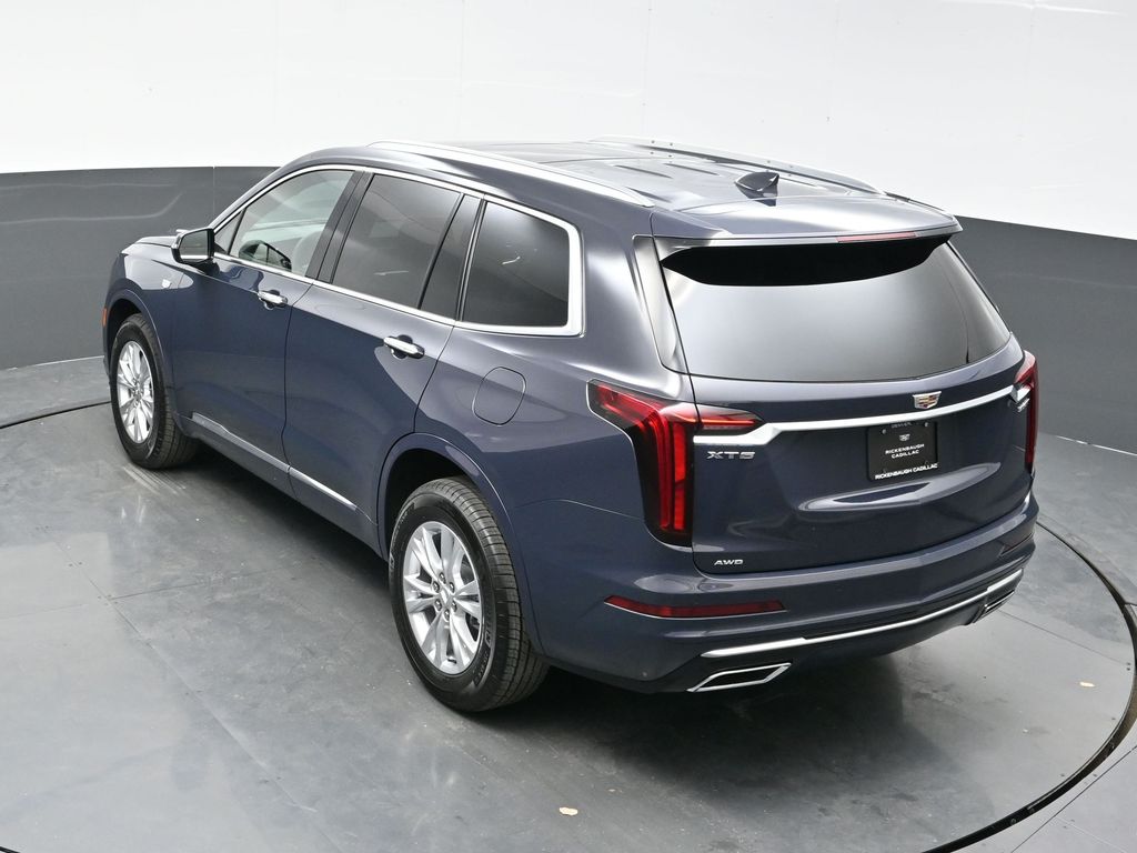 2025 Cadillac XT6 Luxury photo 24