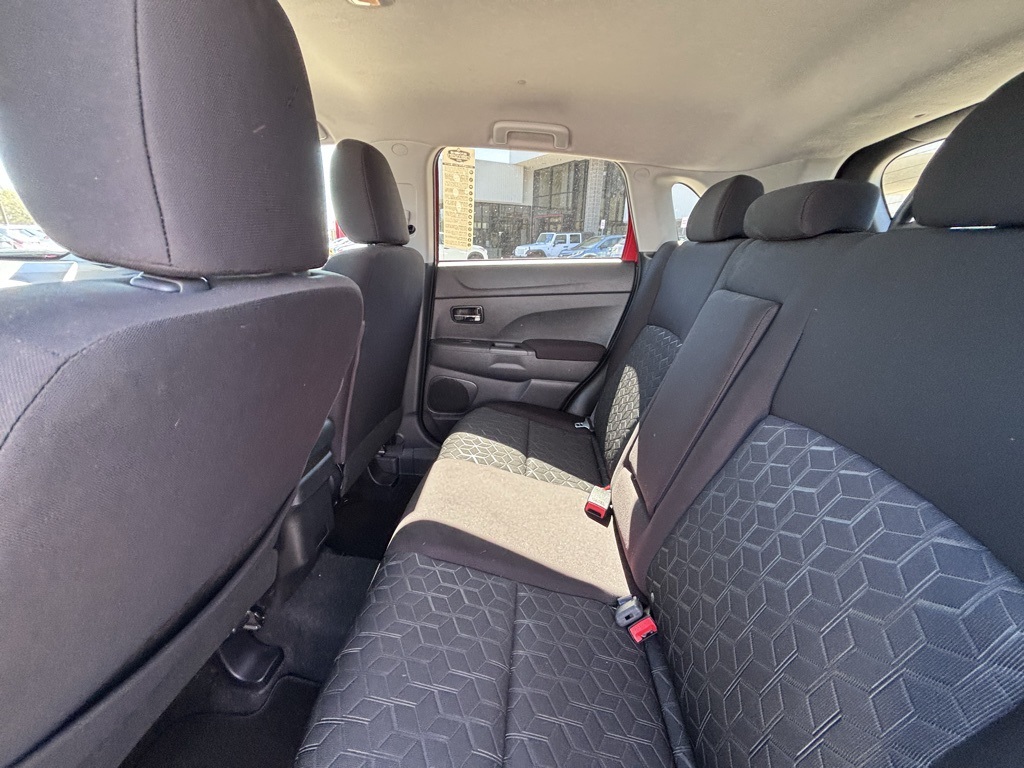 2024 Mitsubishi Outlander Sport ES photo 8