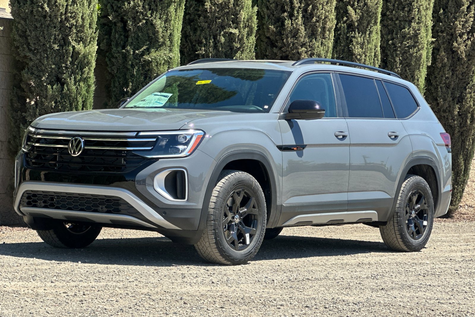 2025 Volkswagen Atlas Peak Edition SE photo 8