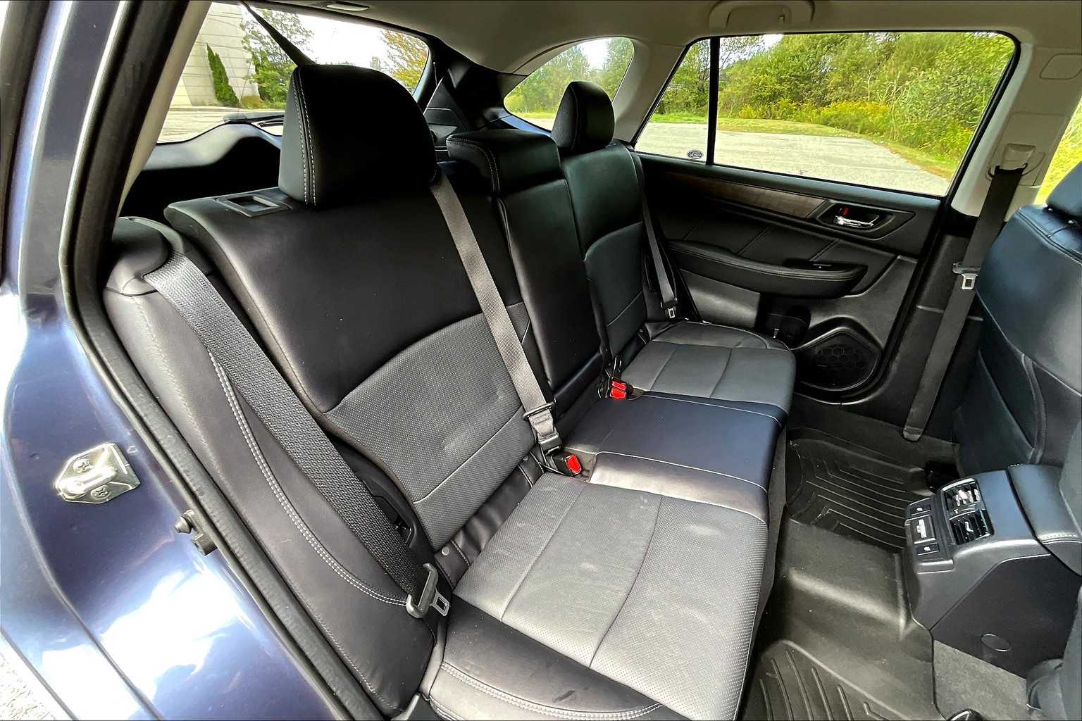 2018 Subaru Outback Limited photo 19