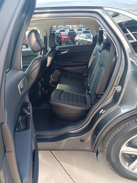 2020 Ford Edge SEL photo 12