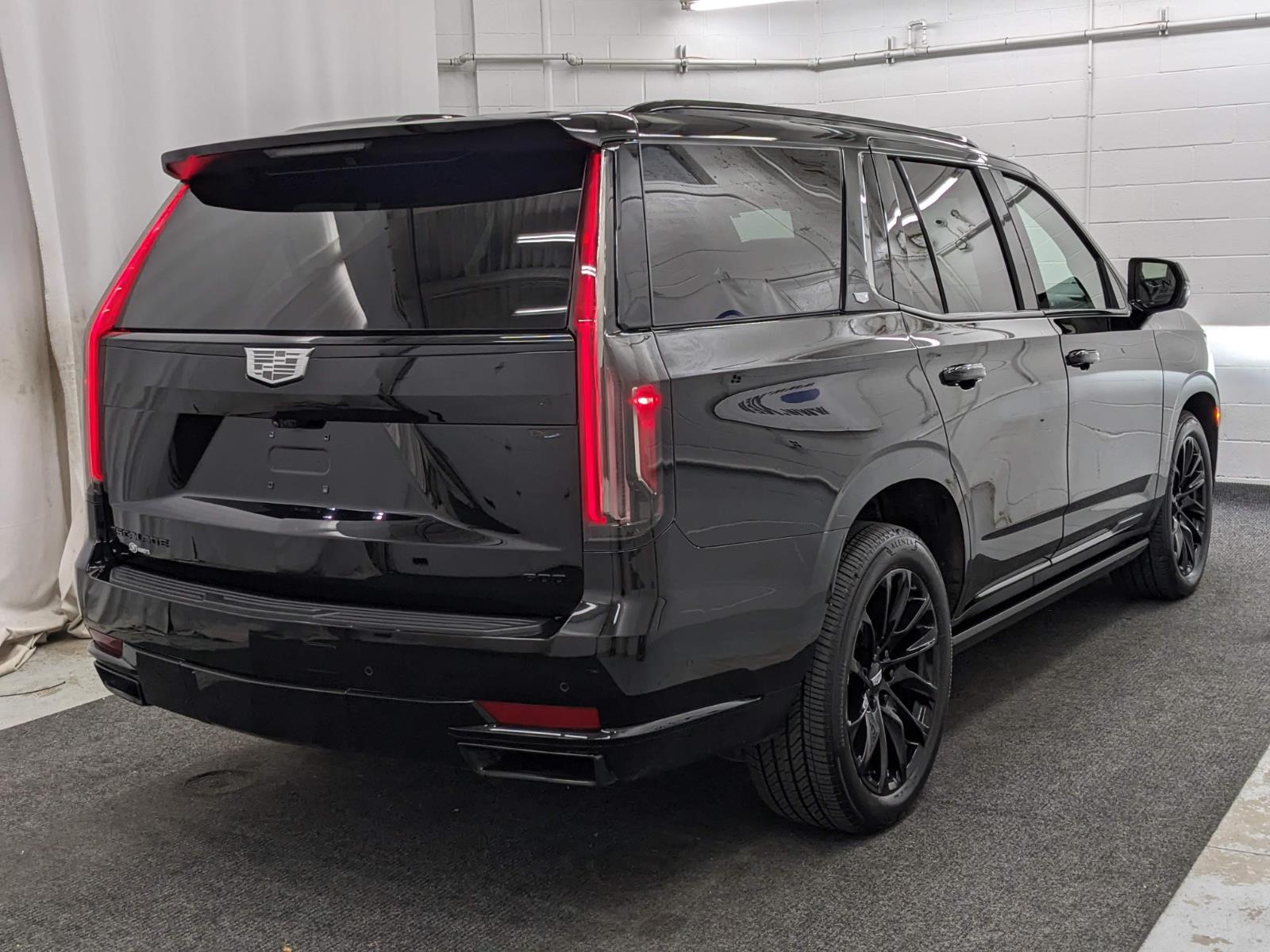 2024 Cadillac Escalade Sport Platinum photo 2