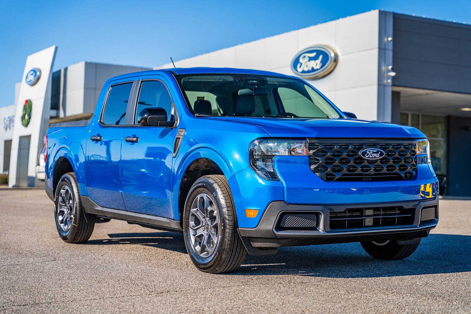 2025 Ford Maverick XLT's photo