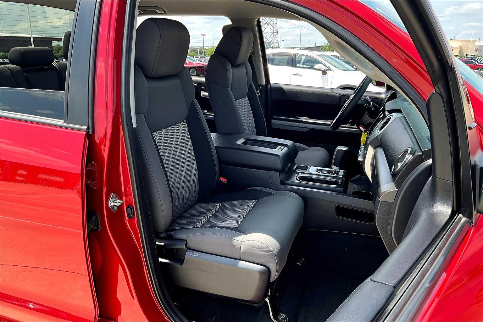 2020 Toyota Tundra SR5 Grade photo 5