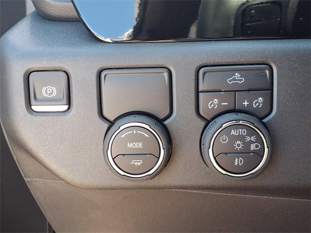 2025 Chevrolet Silverado 1500 RST photo 13