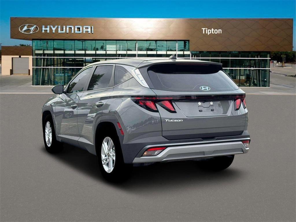 2026 Hyundai Tucson SE photo 3
