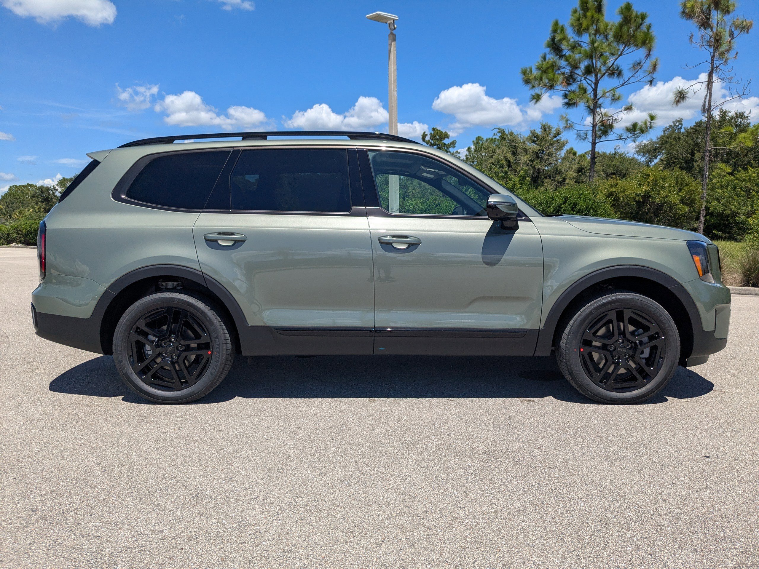 2025 Kia Telluride X-Line X-Pro photo 3