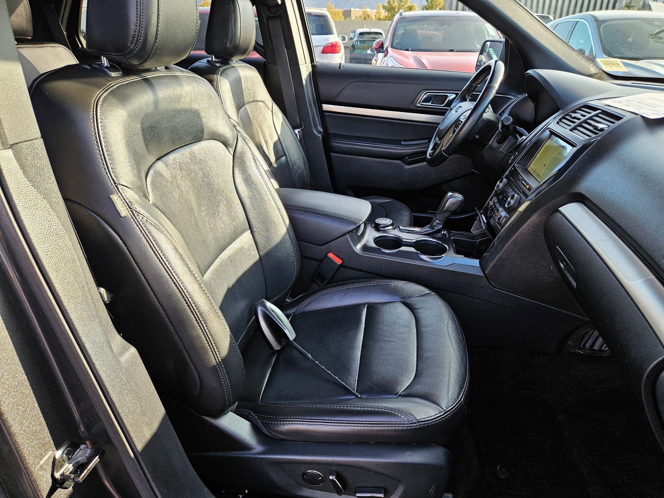 2018 Ford Explorer XLT photo 28