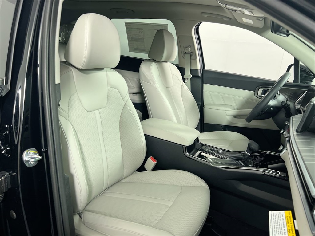 2025 Kia Sorento SX photo 29
