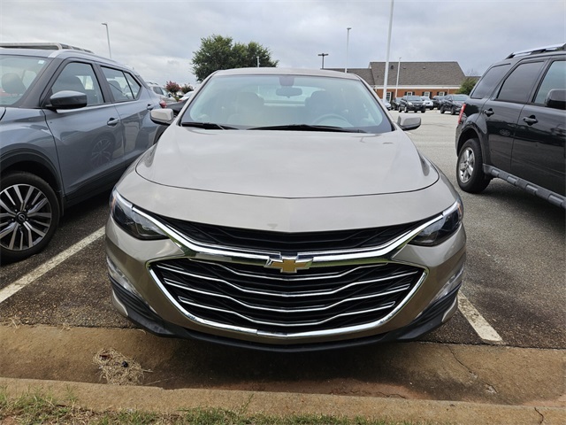 2022 Chevrolet Malibu 1LT photo 2