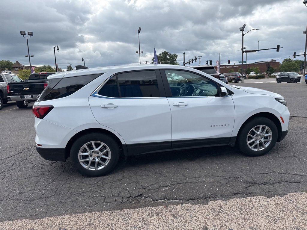 2024 Chevrolet Equinox LT photo 7