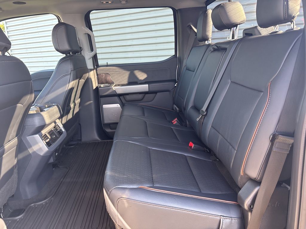 2025 Ford F-350 Lariat photo 30
