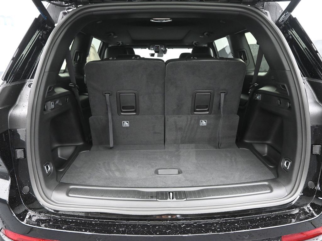 2025 Jeep Grand Cherokee Limited photo 8