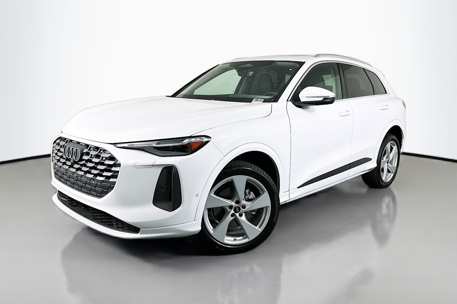 2025 Audi New Q5 Premium Plus's photo