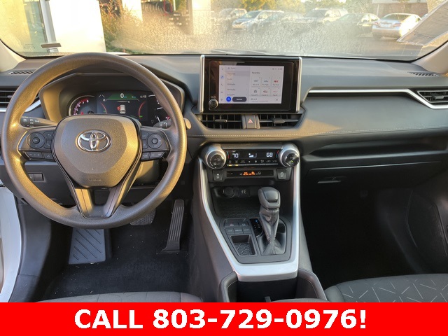 2024 Toyota RAV4 XLE photo 11