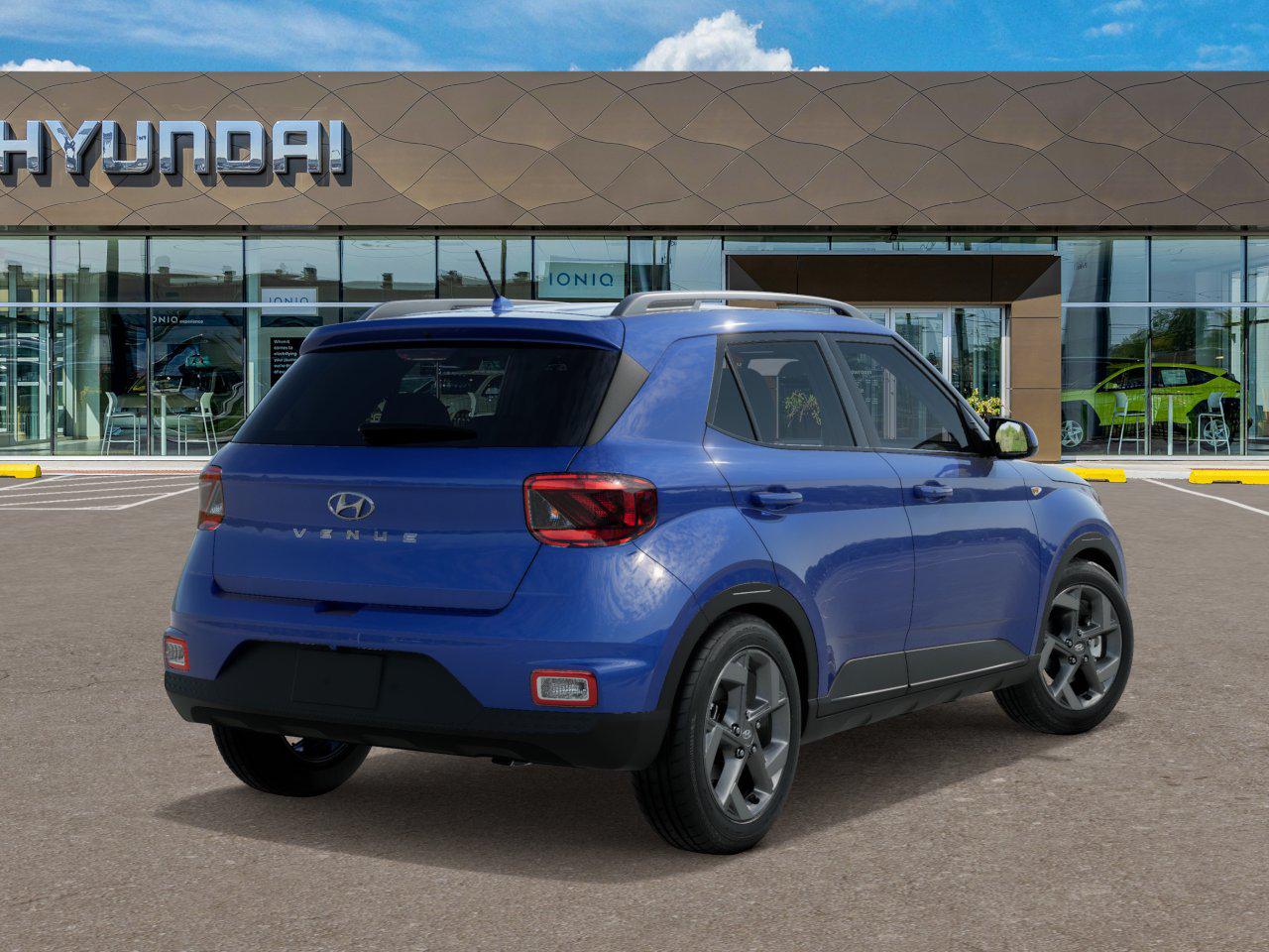 2025 Hyundai Venue SEL photo 4